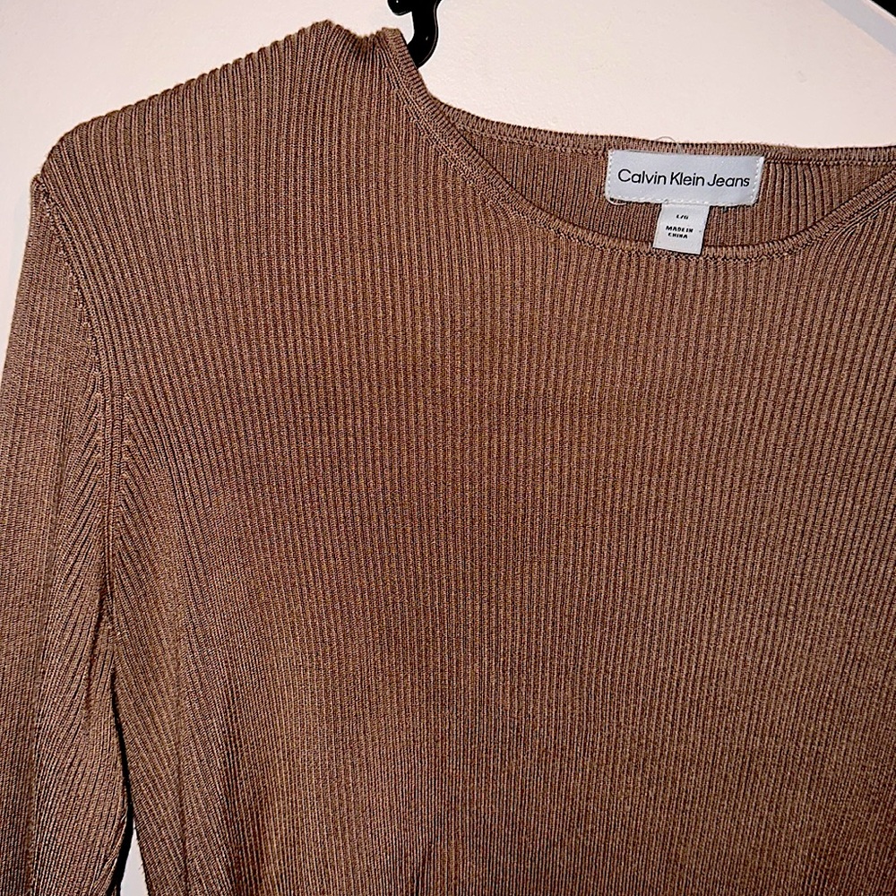 CALVIN KLEIN long sleeve, beige crop top